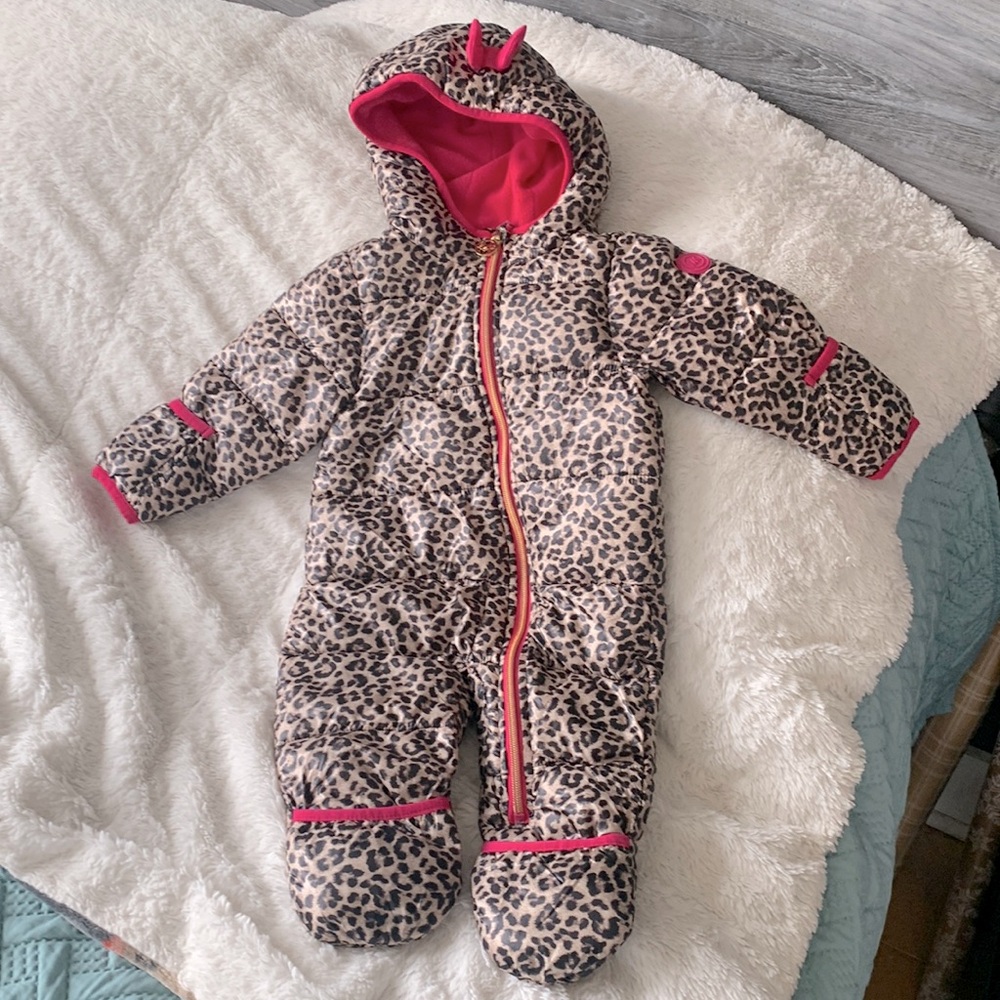 Michael kors Leopard/ Punk baby bunting snow suit EUC